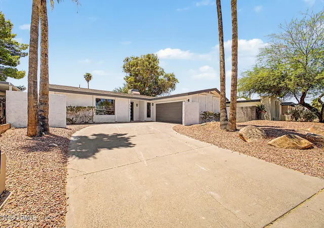 Photo 1 of Single family home for sale at 4101 E Alan Ln, Phoenix, AZ 85028 | MLS# 7037389 | Listing updated on 2026-09-03