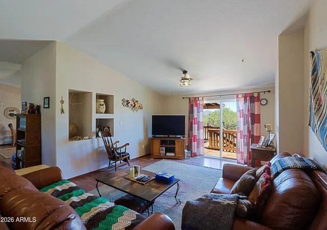 Homes for sale in New River, AZ | 42721 N 14 St, New River, AZ 85087 | MLS# 7047848