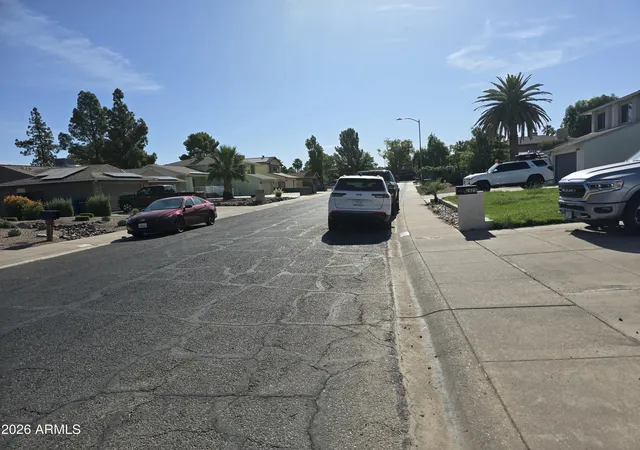 5th image of 2431 W Crocus Dr, Phoenix, AZ 85023 | MLS# 7041663