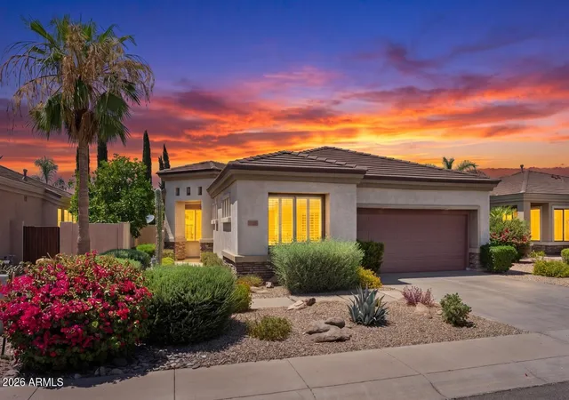 Homes for sale in Gilbert, AZ | 6844 S Pinehurst Dr Dr, Gilbert, AZ 85298 | MLS# 7039416
