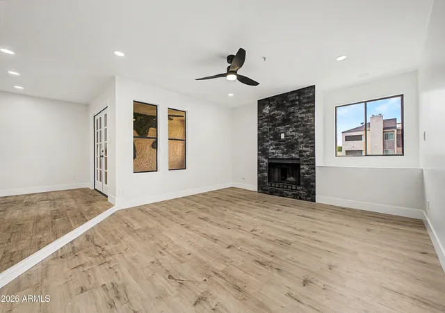 Listing Photo 4 - Condo for sale in building located at 7510 E Thomas Rd, Scottsdale, AZ 85251 - Unit #217