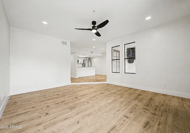Listing Photo 5 - Condo for sale in building located at 7510 E Thomas Rd, Scottsdale, AZ 85251 - Unit #217