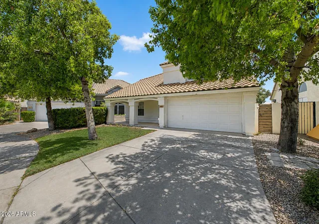 Photo 2 of Sale Pending at 1401 N Jamaica Way, Gilbert, AZ 85234 | MLS# 7048534 | Listing updated on 2026-08-21