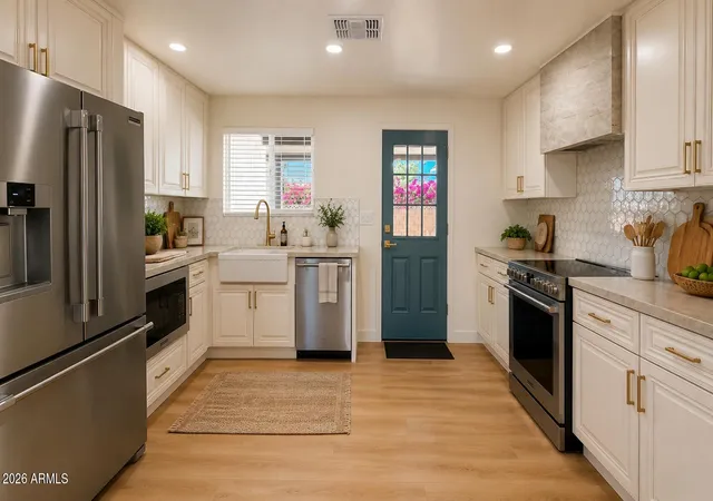 Photo 3 of Single family home for sale at 1707 W Highland Ave, Phoenix, AZ 85015 | MLS# 7037682 | Listing updated on 2026-09-08