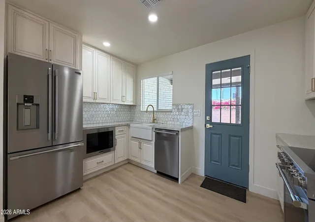 Photo 3 of Single family home for sale at 1707 W Highland Ave, Phoenix, AZ 85015 | MLS# 7037682 | Listing updated on 2026-09-08