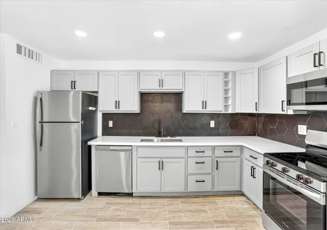 Photo 3 of Single family home for sale at 6624 W Columbus Ave, Phoenix, AZ 85033 | MLS# 7037291 | Listing updated on 2026-09-18