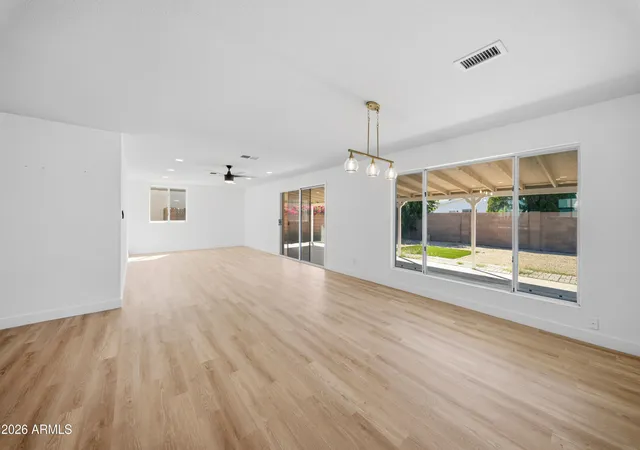 Photo 4 of Single Family Residence at 8257 E Cypress St, Scottsdale, AZ 85257 | MLS# 7037710 |  | Sold on 2026-09-18