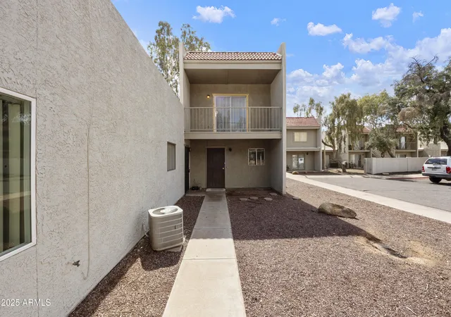 Photo 3 of Townhouse for sale at 2837 E Marconi Ave, Phoenix, AZ 85032 | MLS# 7037040 | Listing updated on 2026-08-27