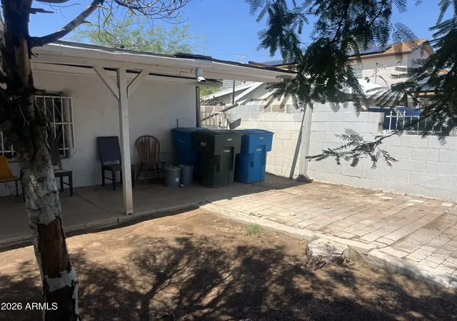 Photo 3 of Townhouse for sale at 1220 S 10th Avenue, Phoenix, AZ 85007 | MLS# 7037076 | Listing updated on 2026-09-02