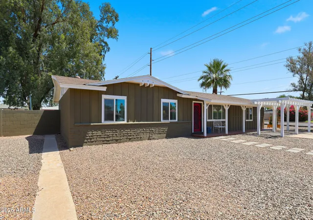 Photo 3 of Single family home for sale at 2302 W Berridge Ln, Phoenix, AZ 85015 | MLS# 7037084 | Listing updated on 2026-09-14