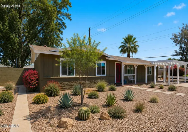 Photo 3 of Single family home for sale at 2302 W Berridge Ln, Phoenix, AZ 85015 | MLS# 7037084 | Listing updated on 2026-09-14