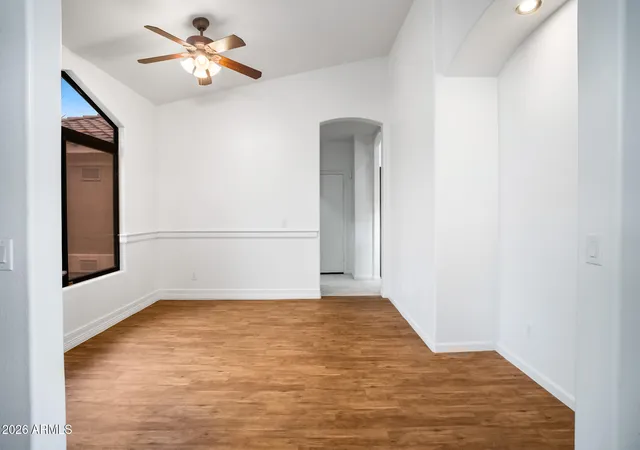 5th image of 512 E Jordon Ln, Phoenix, AZ 85086 | MLS# 7039595