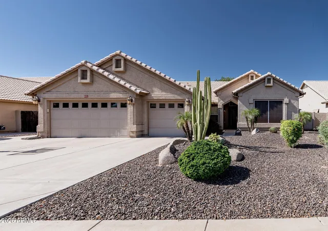 Photo 1 of Single family home for sale at 4076 W Monterey St, Chandler, AZ 85226 | MLS# 7038362 | Listing updated on 2026-07-28