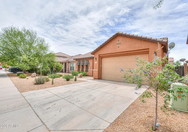 Photo 3 of Single family home for sale at 45519 W Morning View Ln, Maricopa, AZ 85139 | MLS# 7037304 | Listing updated on 2026-07-27