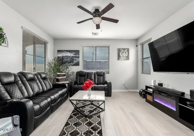 Photo 3 of Single family home for sale at 2849 N 73rd Drive, Phoenix, AZ 85035 | MLS# 7038291 | Listing updated on 2026-09-19