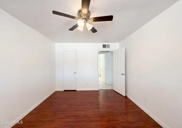 4th image of 6060 W Hollyhock Dr, Phoenix, AZ 85033 | MLS# 7037195