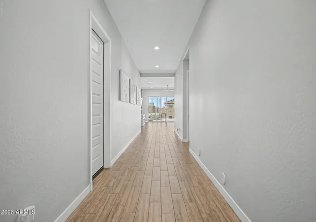 5th image of 18977 W Desert Hills Dr, Surprise, AZ 85388 | MLS# 7037649