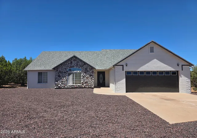 Homes for sale in Pinedale, AZ | 5326 April Pl, Pinedale, AZ 85934 | MLS# 7050850