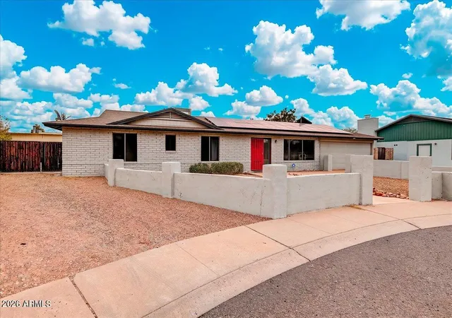 2nd image of 1944 W Kristal Wy, Phoenix, AZ 85027 | MLS# 7037752