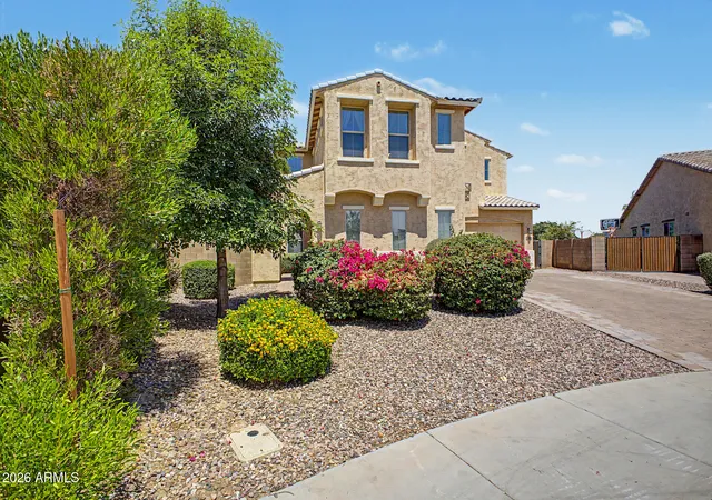 Homes for sale in Gilbert, AZ | 5286 S Ponderosa Dr, Gilbert, AZ 85298 | MLS# 7037905