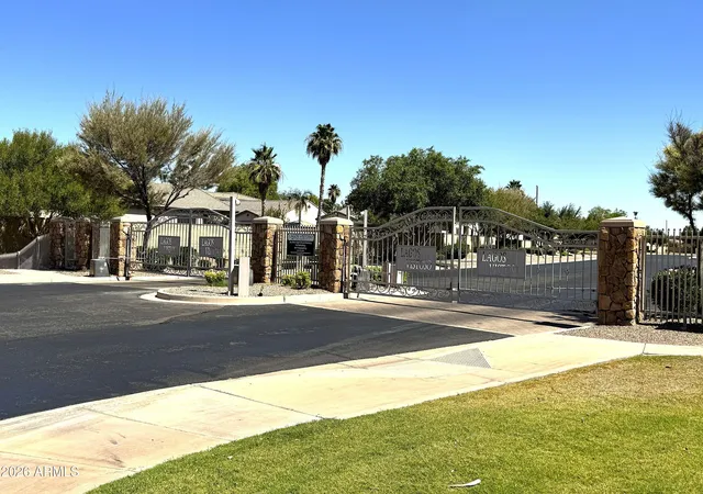 2nd image of 627 E La Costa Dr, Chandler, AZ 85249 | MLS# 7038338
