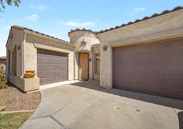 Photo 3 of Single family home for sale at 627 E La Costa Dr, Chandler, AZ 85249 | MLS# 7038338 | Listing updated on 2026-10-03