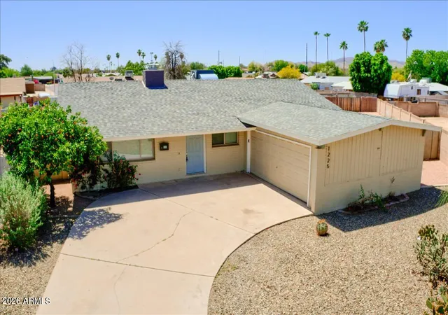 Photo 2 of Sale Pending at 1225 W Pebble Beach Dr, Tempe, AZ 85282 | MLS# 7038076 | Listing updated on 2026-08-05