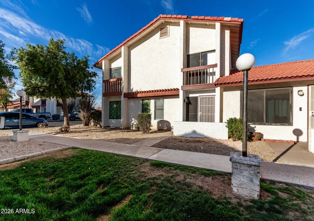 Photo 2 of Townhouse for sale at 2842 E Beck Ln #2, Phoenix, AZ 85032 | MLS# 7038195 | Listing updated on 2026-08-25