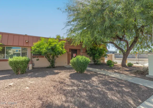 Photo 4 of Townhouse for sale at 1821 W Augusta Ave, Phoenix, AZ 85021 | MLS# 7044070 | Listing updated on 2026-08-04