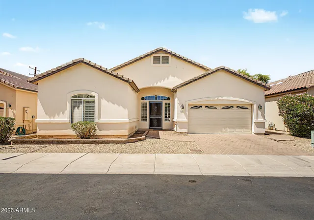 Photo 2 of Single family home for sale at 808 W Citrus Way, Phoenix, AZ 85013 | MLS# 7041168 | Listing updated on 2026-08-26