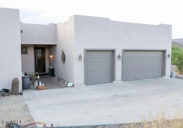 Homes for sale in New River, AZ | 47706 N 24th Lane, New River, AZ 85087 | MLS# 7039105