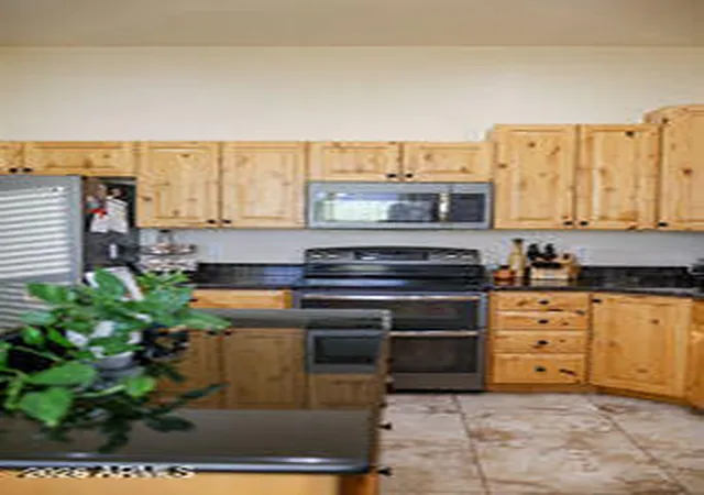 Homes for sale in New River, AZ | 47706 N 24TH Lane, New River, AZ 85087 | MLS# 7039105