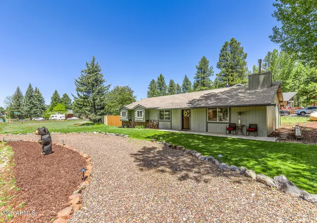 Photo 2 of Single family home for sale at 570 E Ox Bow Rd, Munds Park, AZ 86017 | MLS# 7037766 | Listing updated on 2026-07-10