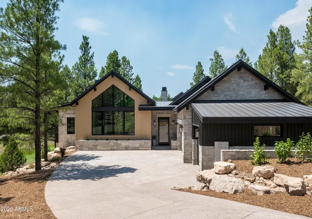 2nd image of 2911 S Solitaires Canyon Dr, Flagstaff, AZ 86005 | MLS# 7038651