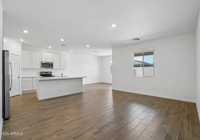 5th image of 9520 W Gaby Rd, Tolleson, AZ 85353 | MLS# 7038203