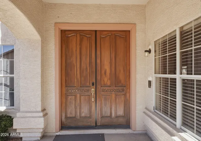 Photo 3 of Sale Pending at 548 W Mendoza Ave, Mesa, AZ 85210 | MLS# 7038282 | Listing updated on 2026-09-15