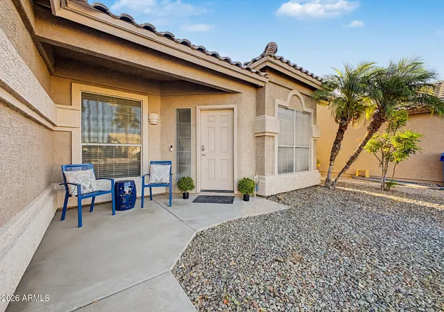 Photo 4 of Sale Pending at 18614 N 35th Place, Phoenix, AZ 85050 | MLS# 7038458 | Listing updated on 2026-09-08