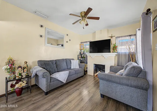 Photo 4 of Single family home for sale at 1110 N 11th Street, Phoenix, AZ 85006 | MLS# 7040203 | Listing updated on 2026-09-01