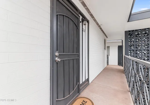 3rd image of 3242 E Camelback Rd, Phoenix, AZ 85018