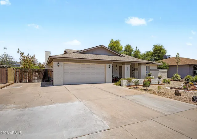 Photo 2 of Single family home for sale at 4434 W Dahlia Dr, Glendale, AZ 85304 | MLS# 7038424 | Listing updated on 2026-09-06