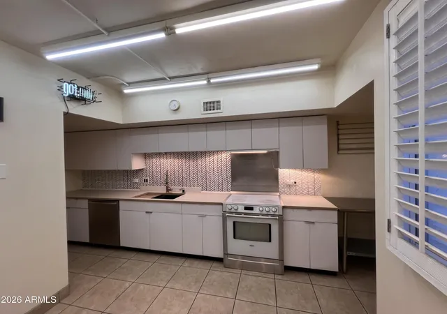 Photo 2 of Townhouse for sale at 6926 E 3rd Street, Scottsdale, AZ 85251 | MLS# 7038477 | Listing updated on 2026-08-28