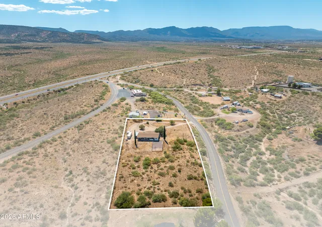 Photo 4 of Manufactured home for sale at 2615 W Verde Dr, Camp Verde, AZ 86322 | MLS# 7038924 | Listing updated on 2026-08-11