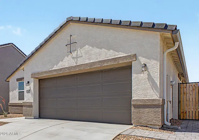 Homes for sale in Apache Junction, AZ | 1816 W Sombra Ave, Apache Junction, AZ 85120 | MLS# 7040292