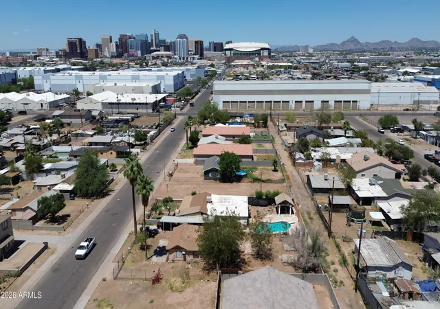 Photo 3 of Sale Pending at 1637 S 5th Street, Phoenix, AZ 85004 | MLS# 7041011 | Listing updated on 2026-09-30
