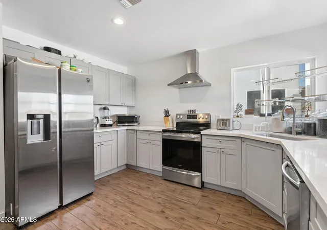 Townhouse for sale at 2324 E Oak St, Phoenix, AZ 85006 | MLS# 7039794
