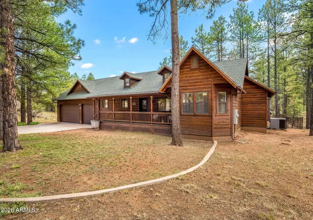 Photo 3 of Single family home for sale at 2917 Lodgepole Rd, Overgaard, AZ 85933 | MLS# 7038636 | Listing updated on 2026-08-11