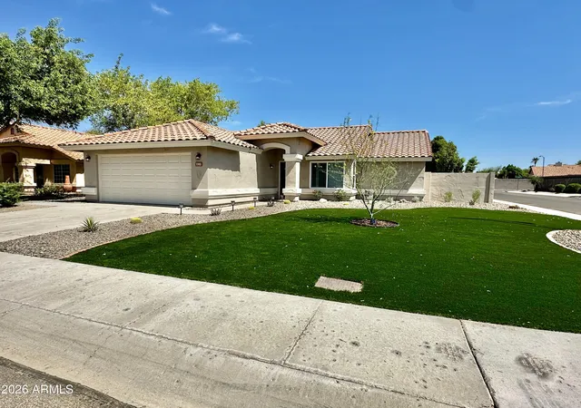 Photo 1 of Single family home for sale at 7352 W Via Del Sol Dr, Glendale, AZ 85310 | MLS# 7039013 | Listing updated on 2026-10-02