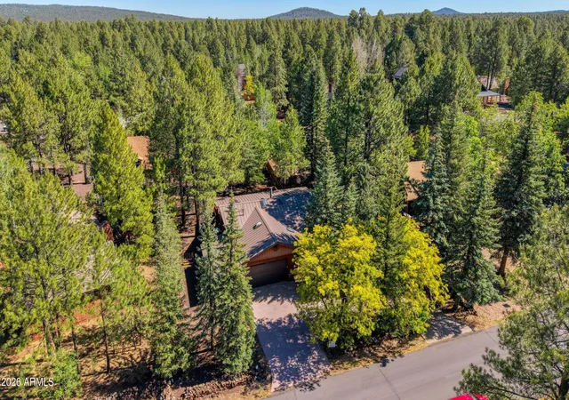 Photo 4 of Single family home for sale at 5038 Sweeping Vista Dr, Pinetop, AZ 85935 | MLS# 7038684 | Listing updated on 2026-10-02