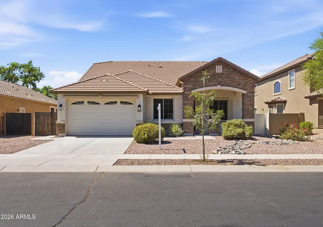Photo 3 of Single family home for sale at 3257 E Tonto Ct, Gilbert, AZ 85298 | MLS# 7046482 | Listing updated on 2026-09-16