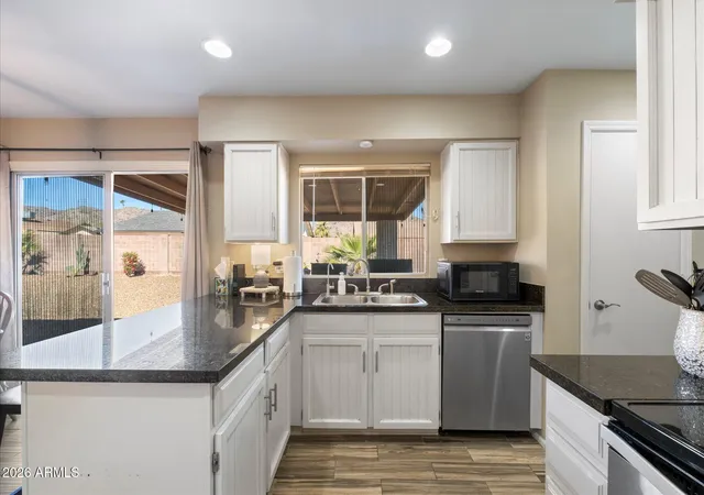 Photo 3 of Single family home for sale at 10610 S 42nd Place, Phoenix, AZ 85044 | MLS# 7039272 | Listing updated on 2026-08-11